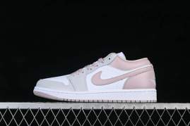 Picture of Air Jordan 1 LOW _SKUfw22254556279874647fw